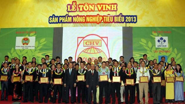 Phân hữu cơ vi sinh Sông Gianh vinh dự là 1 trong 155 sản phẩm nông nghiệp Việt Nam tiêu biểu năm 2013