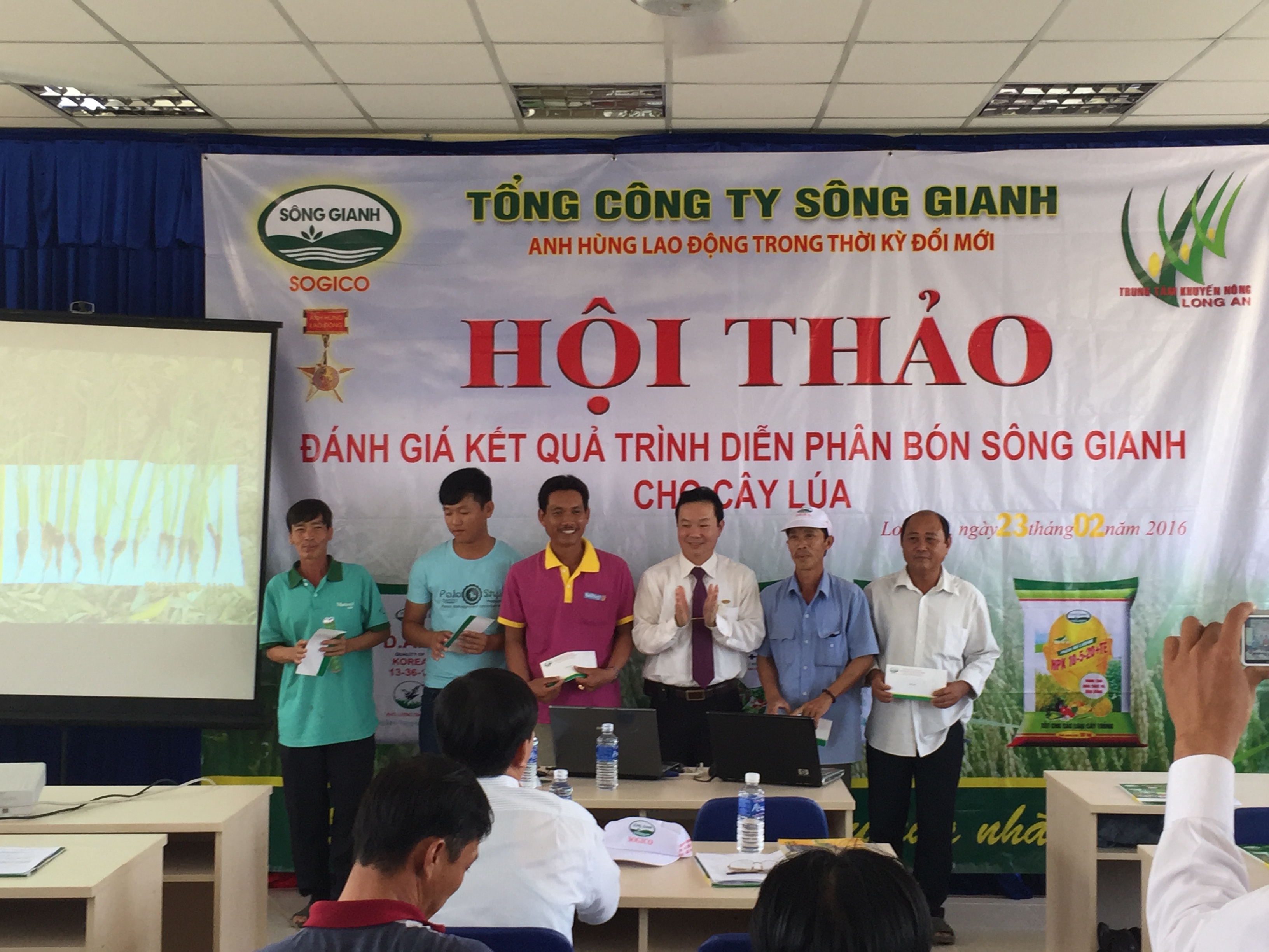 Hội thảo đánh giá kết quả trình diễn phân bón Sông Gianh cho cây lúa tại tỉnh Long An, thành công tốt đẹp!